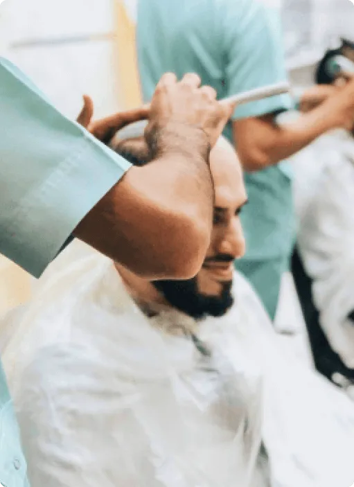 Rasatura o accorciamento dei capelli